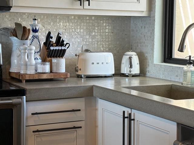 Building Photo - 435 S Sierra Ave