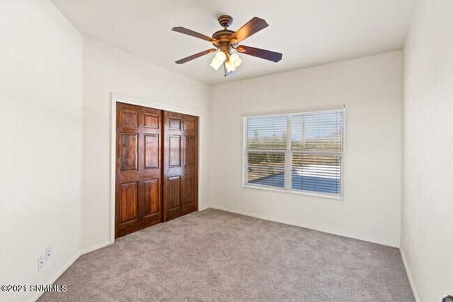 Building Photo - $500 off first months rent, Beautiful Home...