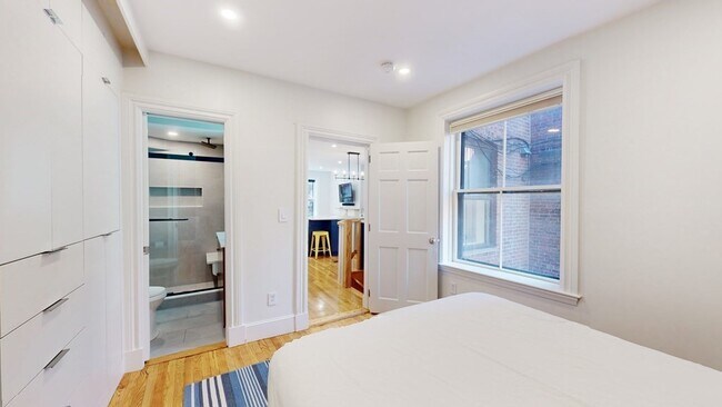 Building Photo - 43 Garden St