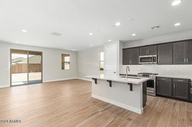 Building Photo - 17625 W Colter St