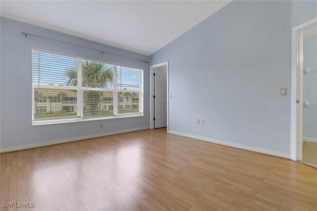 Building Photo - 936 Hampton Cir