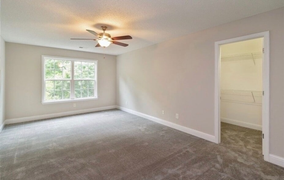 Building Photo - 224 High Ridge Ct