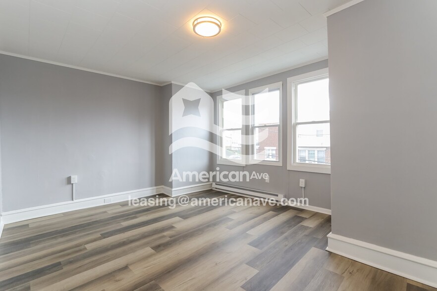 Building Photo - 6016 N 20th St