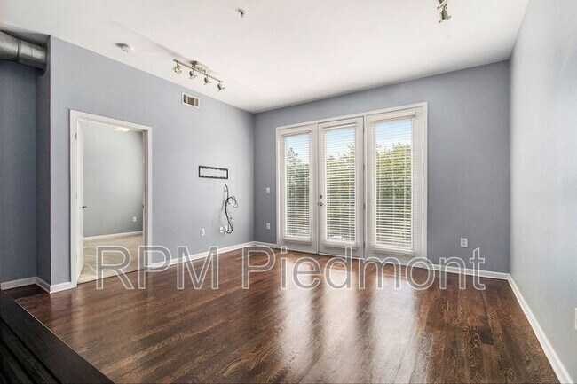 Building Photo - 5300 Peachtree Rd