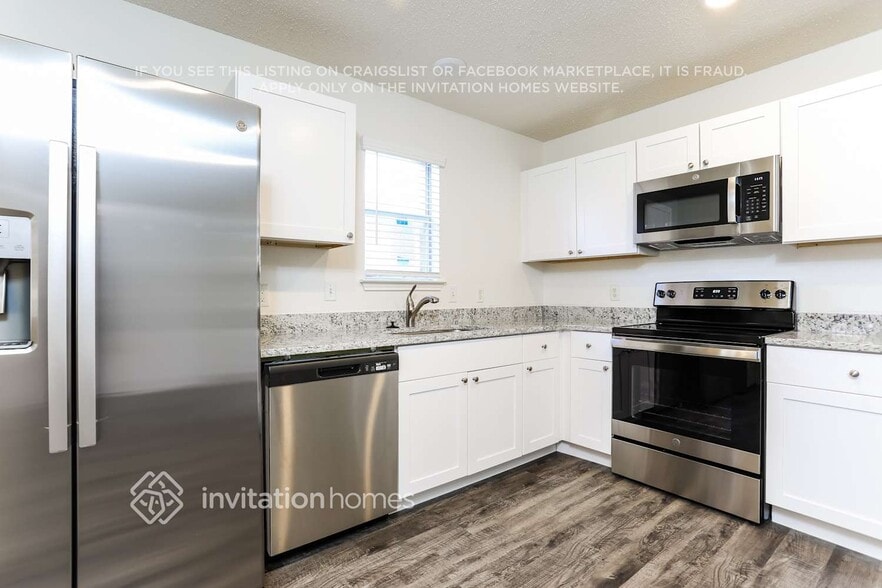 Building Photo - 2525 Rivers Edge Dr