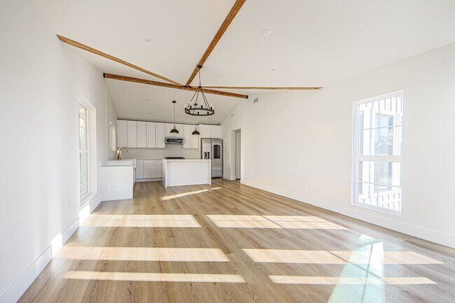 Building Photo - Luxury Living with Massive Private Yard in Downtown Burbank!