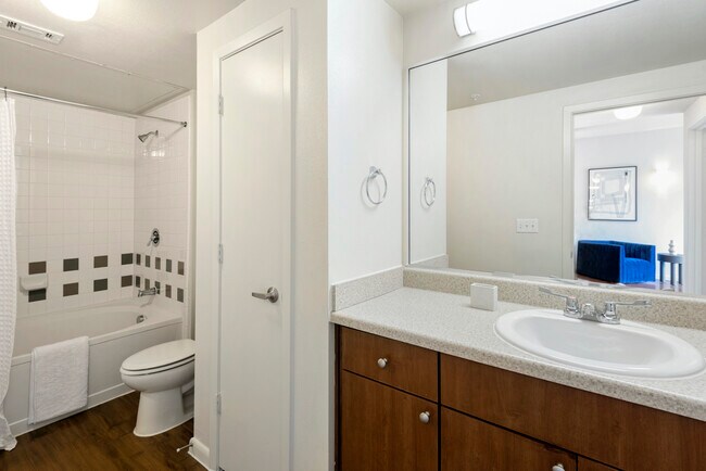 Building Photo - 605 SW 119th St