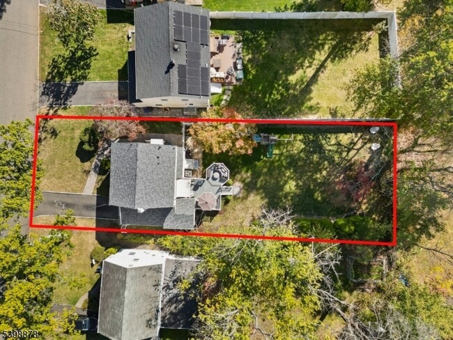 Building Photo - 24 E Harrison Pl