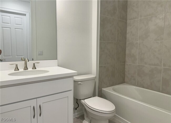 Building Photo - 43800 Blue Heron Ln