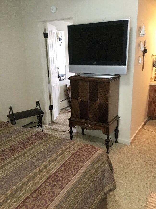 Building Photo - Summer Seasonal Rental- Anchorage East 11