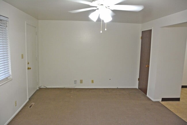 Building Photo - 1127 E 960 S