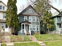 Building Photo - 715 E 6th St