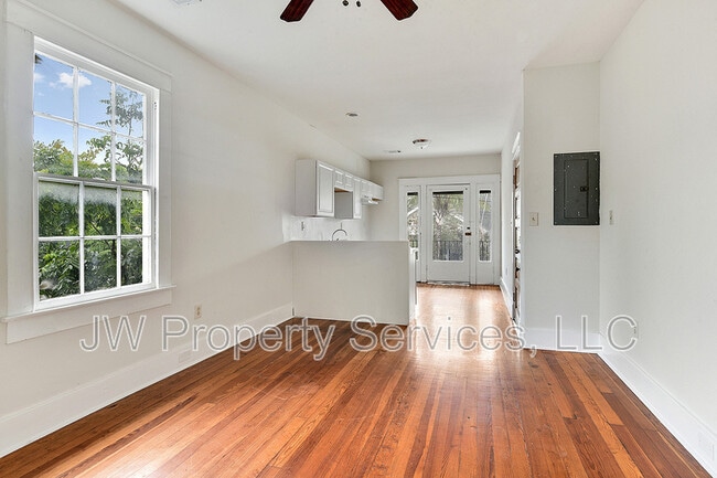 Building Photo - 318 N Olympia St