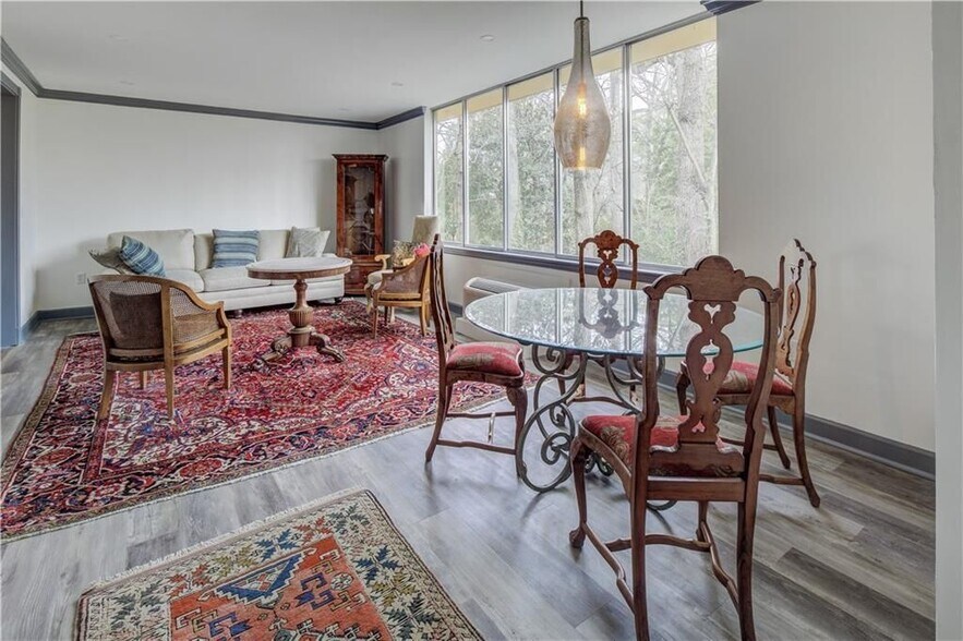 Building Photo - 2637 Peachtree Rd