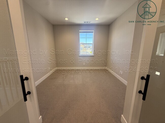 Building Photo - 266 Sandy Gulch Dr