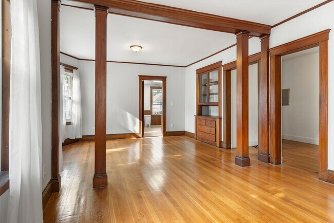 Building Photo - 11 Boylston St