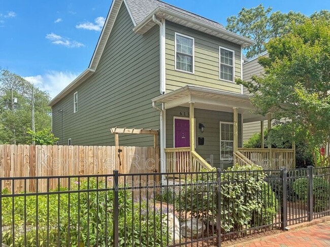 Building Photo - 615 S Laurel St