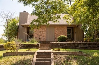 Building Photo - 3703 W 6th St