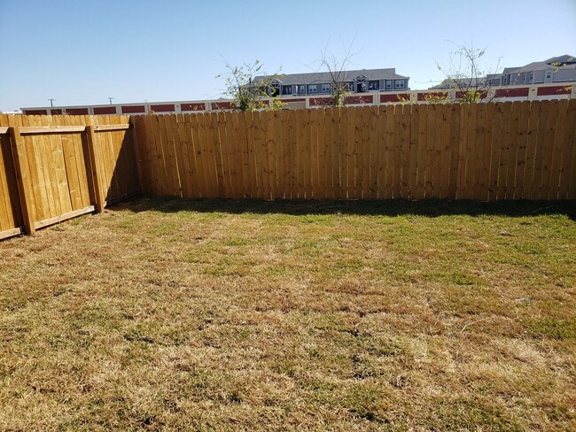 Building Photo - Town home for rent