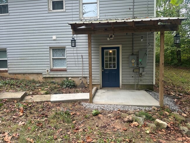 Building Photo - 599 Timberlake Rd