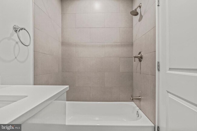 Building Photo - 120 N 3rd St