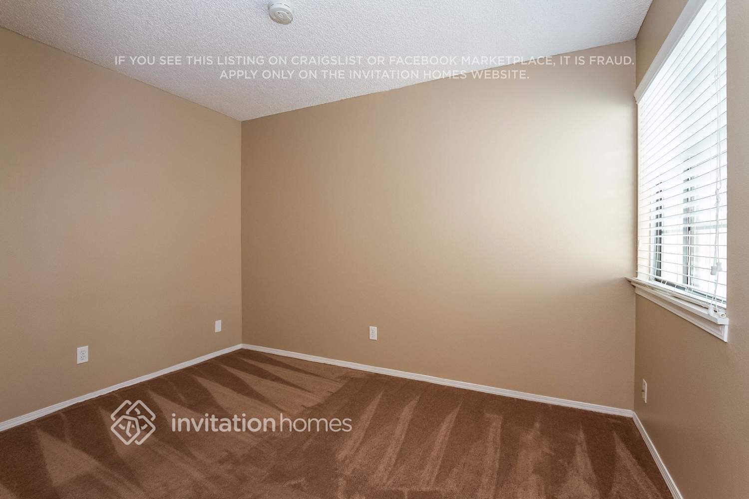 Building Photo - 575 Longfellow Ln