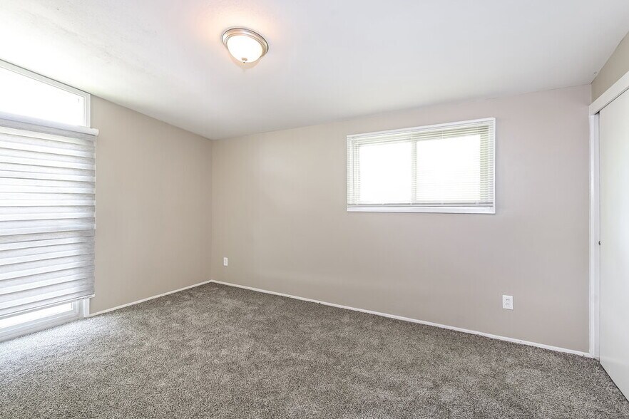 Building Photo - 790 Pebble Ln