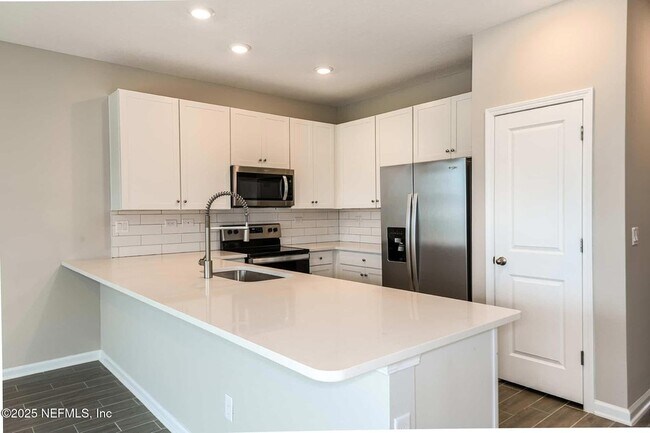 Building Photo - 10654 Towns Wy