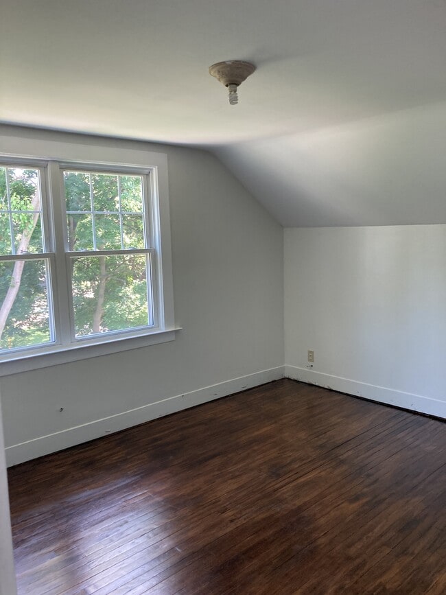 Building Photo - 308 Snyder Ave