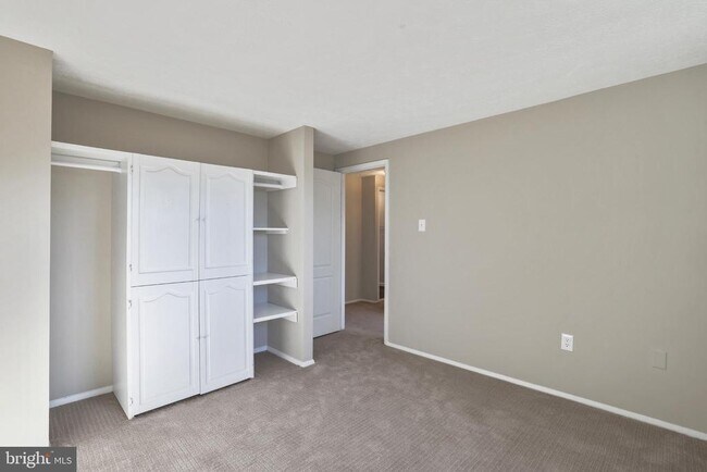 Building Photo - 10622 Cavalcade St