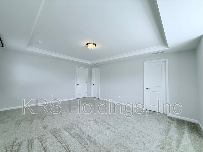 Building Photo - 820 Silo Pk Dr