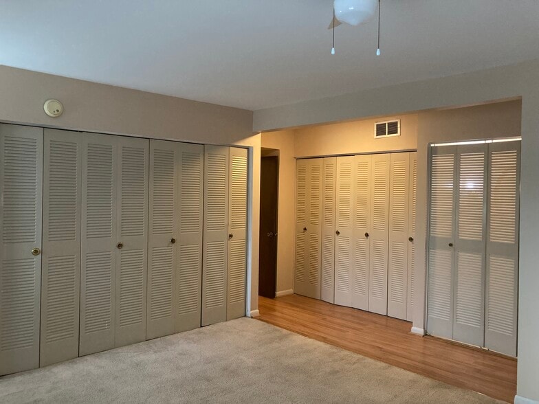 Plenty of closets in master bedroom - 1900 Richard Jones Rd