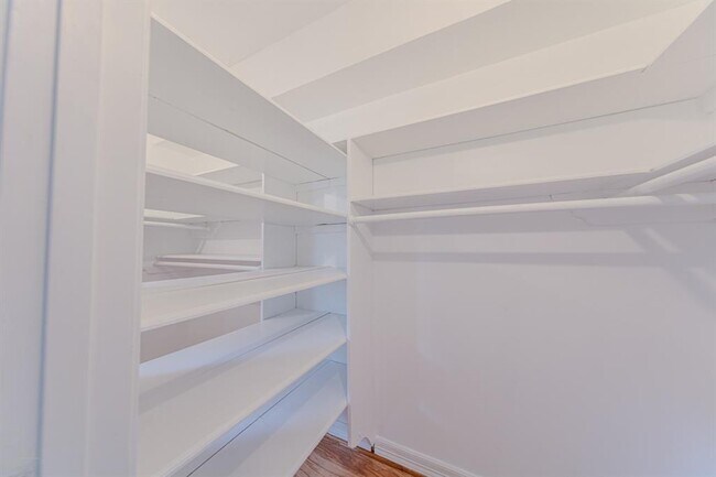 Building Photo - 1505 Woodhead St