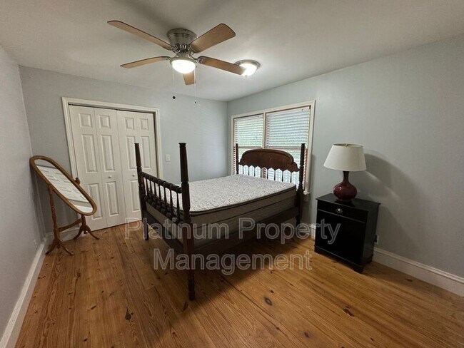 Building Photo - 971 Mountain Cove Rd