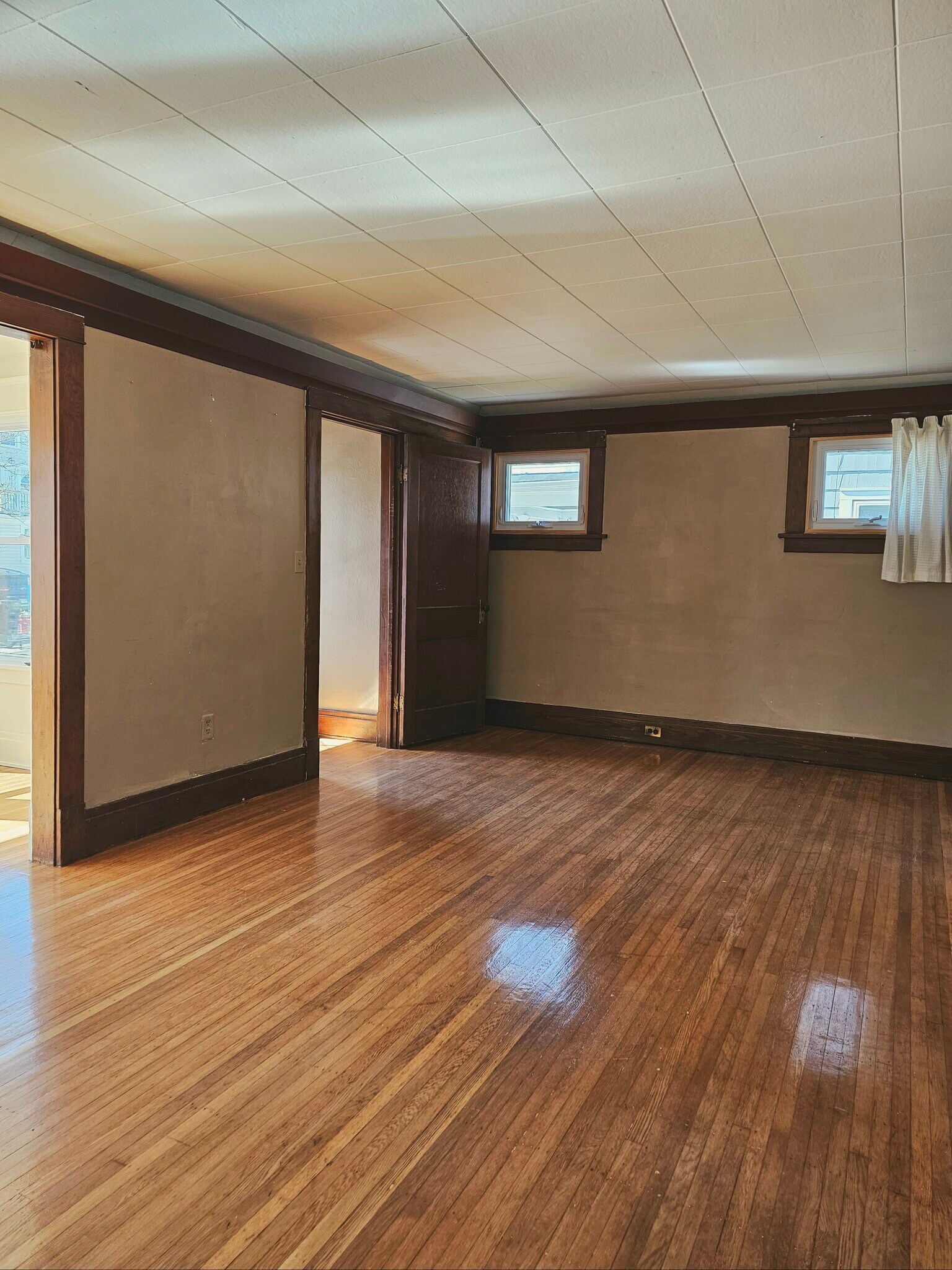 Building Photo - 148 Nassau Ave