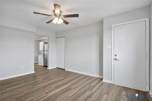 Building Photo - 1837 Grayland Ave