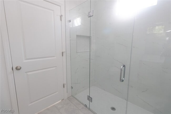 Building Photo - 1087 Rugby Cir