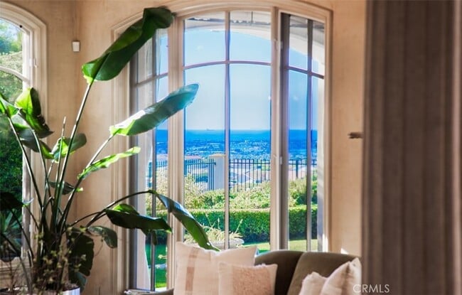 Building Photo - 1 Rim Ridge