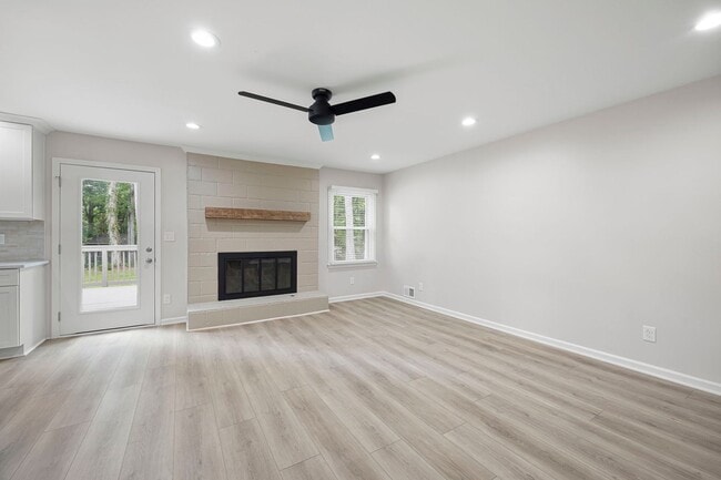 Building Photo - Beautifully Renovated Ranch in Marietta