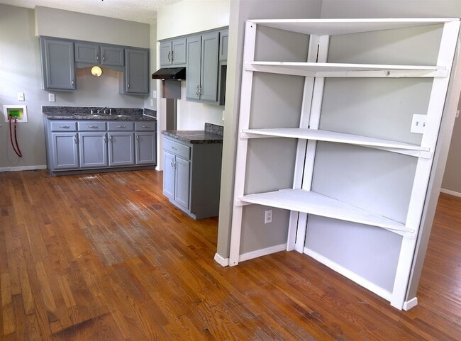 Building Photo - 1100 Danita Cove