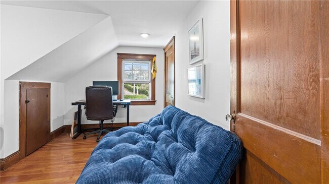 Building Photo - 56 Ruggles Ave