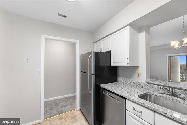 Building Photo - 545 E Braddock Rd