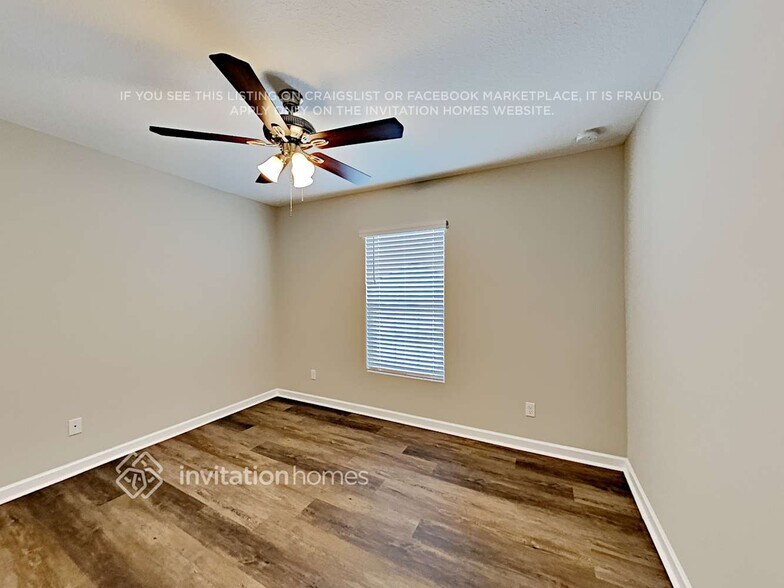 Building Photo - 347 NW Bayshore Blvd