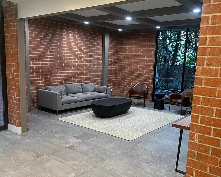Entry lobby - 11750 W Sunset Blvd