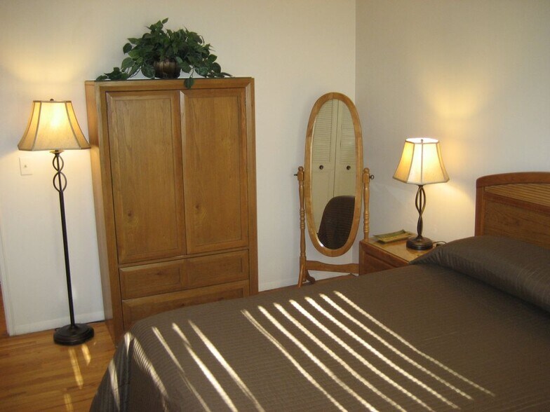 Building Photo - 276 Regency Park Dr