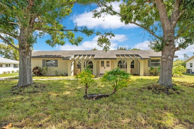 Primary Photo - 1143 E Fowler Dr