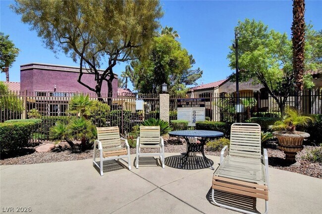 Building Photo - 7885 W Flamingo Rd