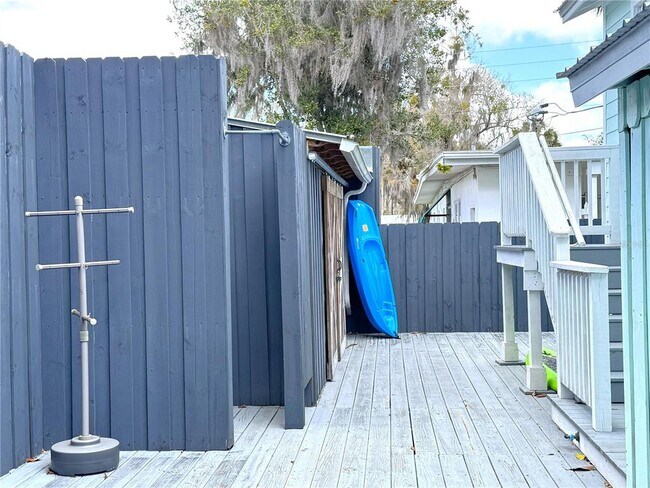 Building Photo - 222 NE 1st Ave