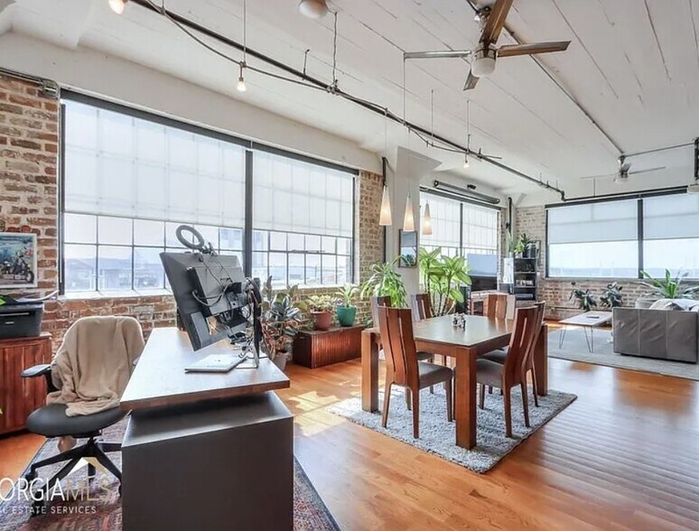 Building Photo - 426 Marietta St NW