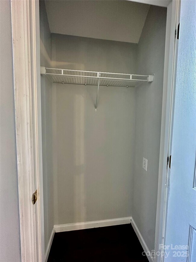 Building Photo - 11119 Amherst Glen Dr